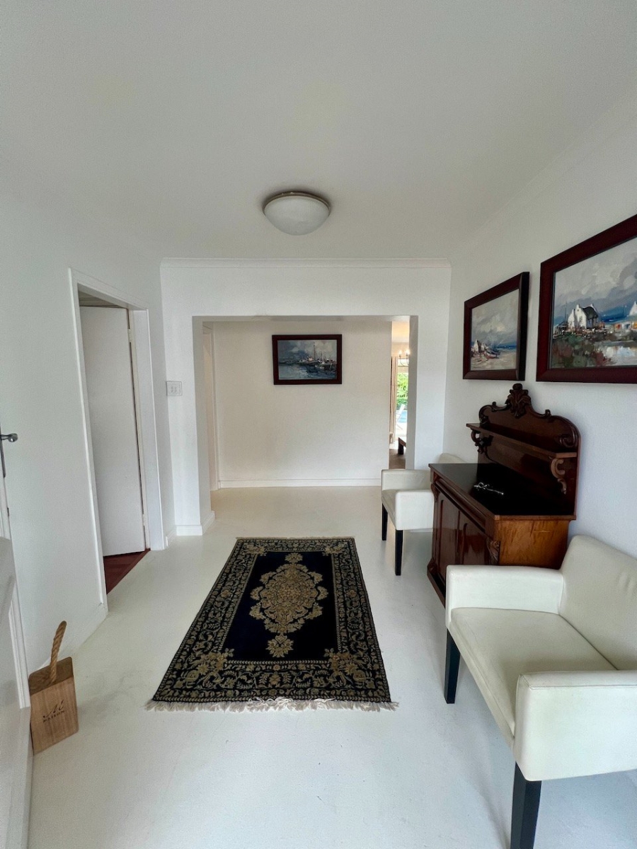 To Let 4 Bedroom Property for Rent in Constantia Western Cape